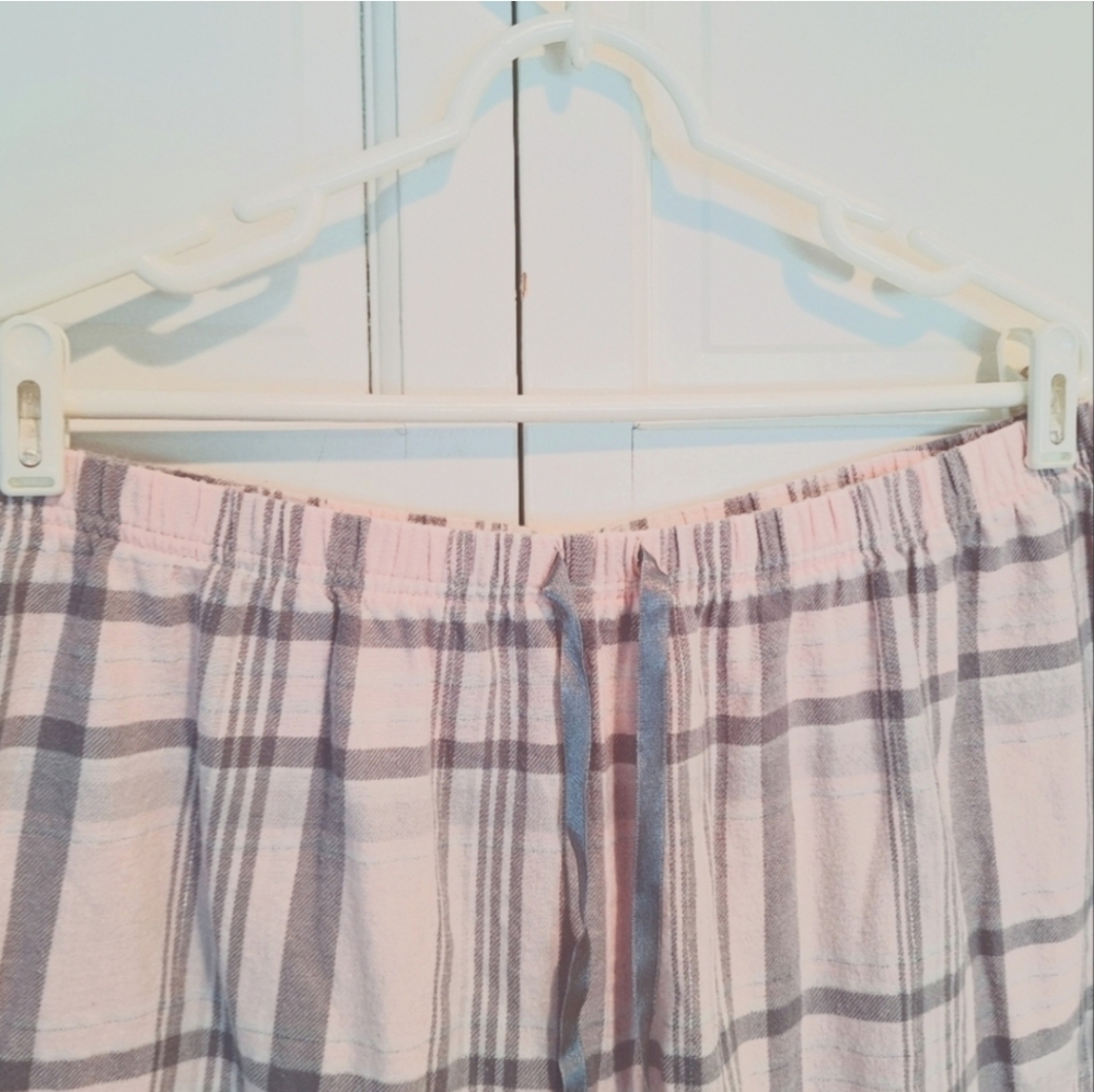 Croft & Barrow pink plaid flannel pajamas - Picture 7 of 9